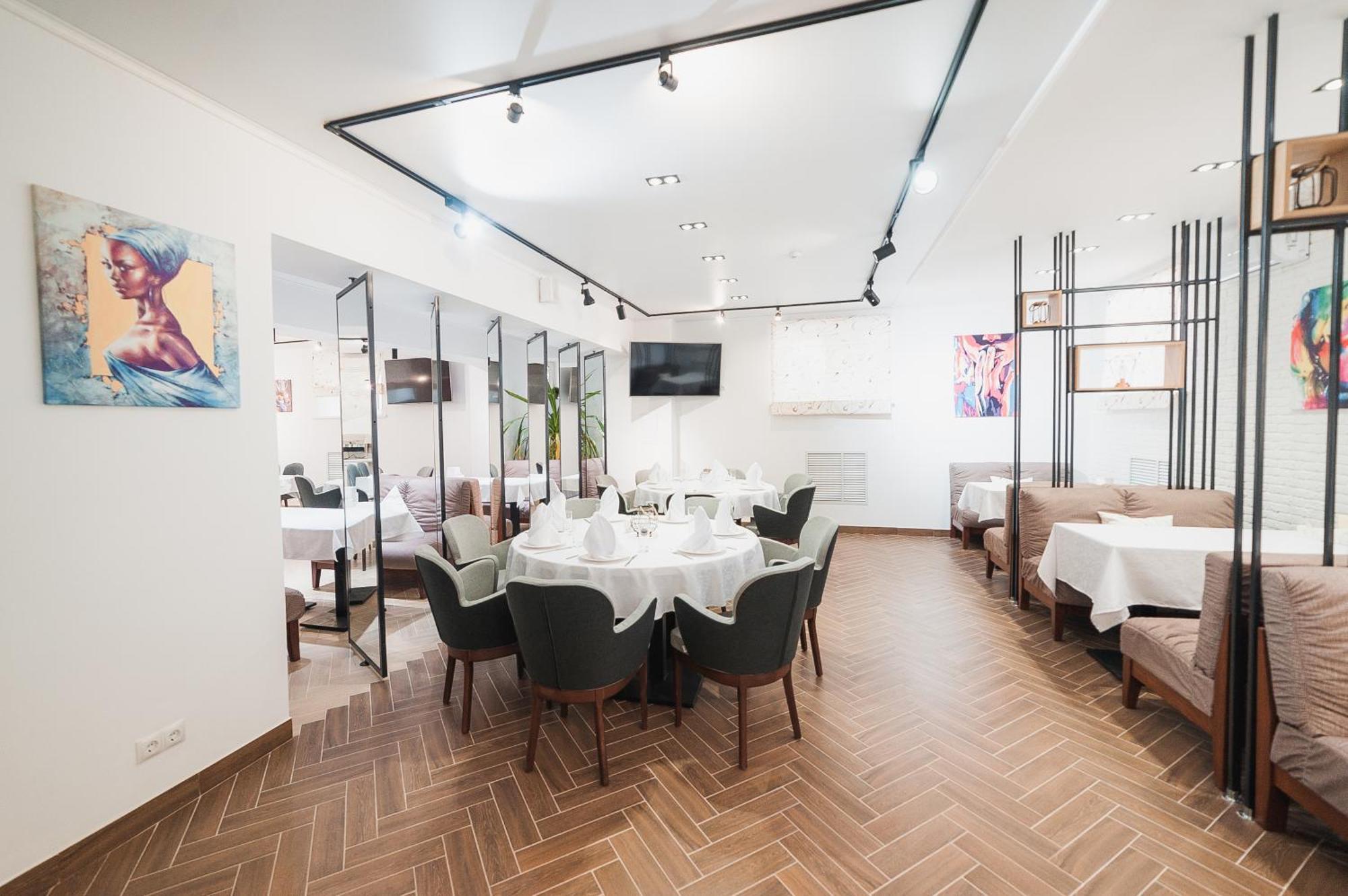 Kurmet Hotel Uralsk Ngoại thất bức ảnh