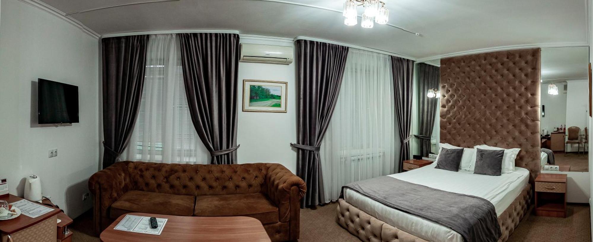 Kurmet Hotel Uralsk Ngoại thất bức ảnh