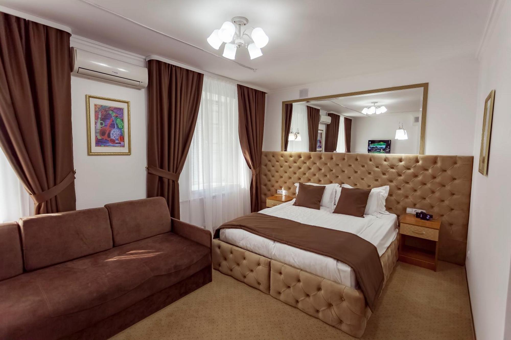Kurmet Hotel Uralsk Ngoại thất bức ảnh
