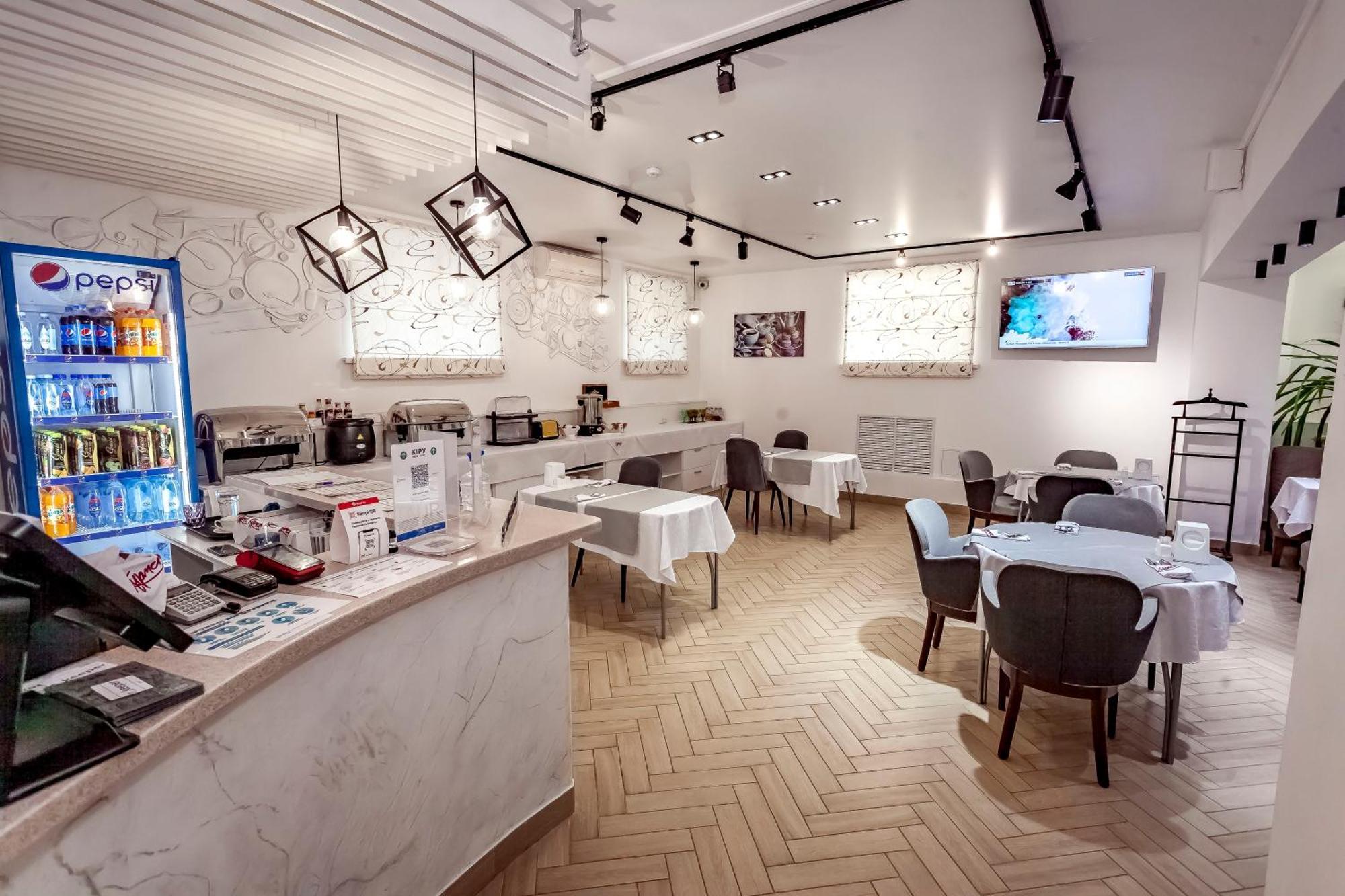 Kurmet Hotel Uralsk Ngoại thất bức ảnh