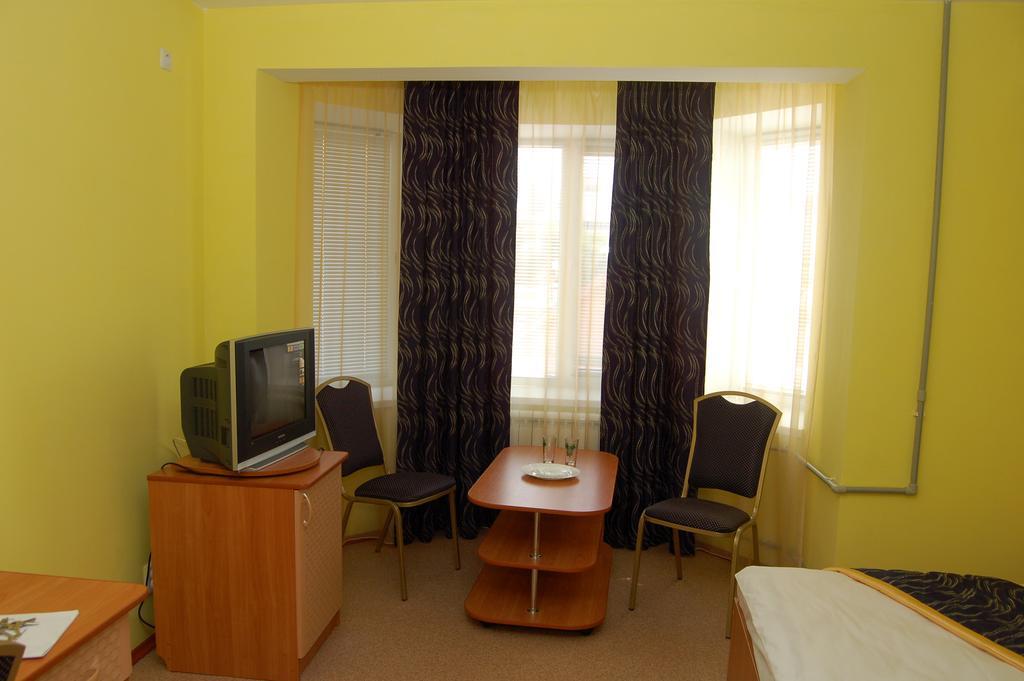 Kurmet Hotel Uralsk Ngoại thất bức ảnh