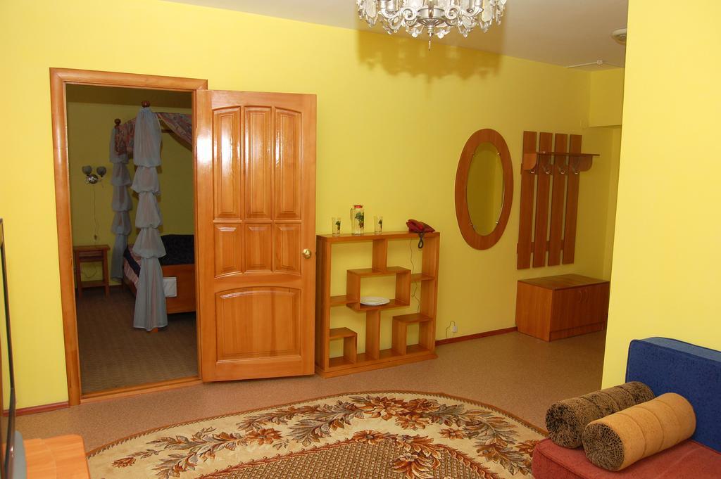 Kurmet Hotel Uralsk Ngoại thất bức ảnh