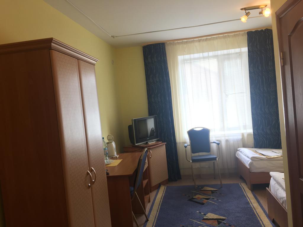 Kurmet Hotel Uralsk Ngoại thất bức ảnh